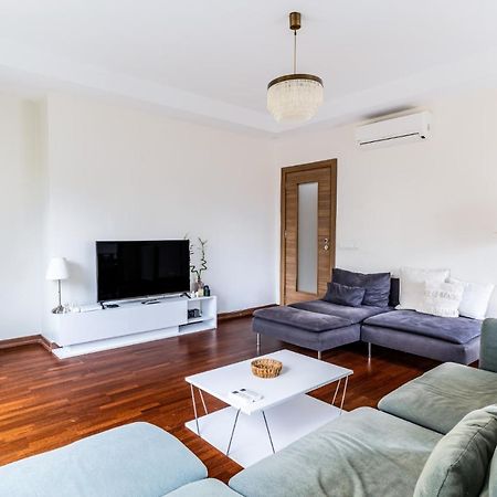 Spacious Flat Near Bagdat Avenue In Suadiye Apartment Istanbul Bagian luar foto